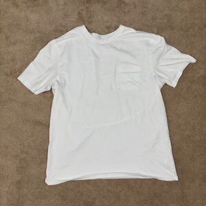 Everlane pocket t-shirt